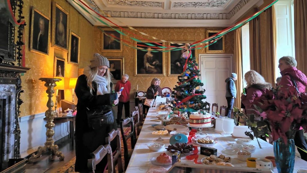 Christmas at Hanbury Hall in Worcestershire 09e