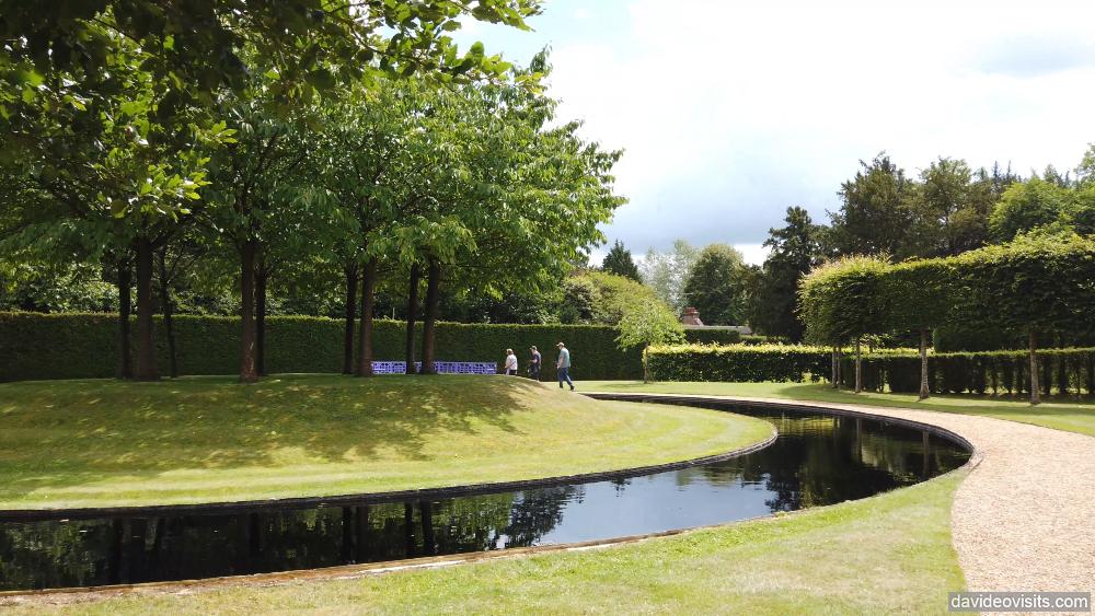 Ascott Manor Gardens in Buckinghamshire